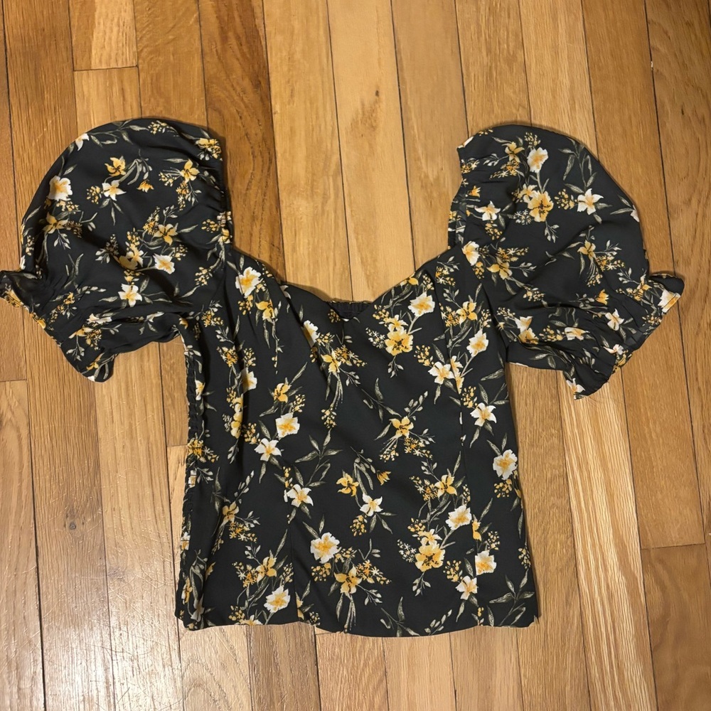 Abercrombie & Fitch top